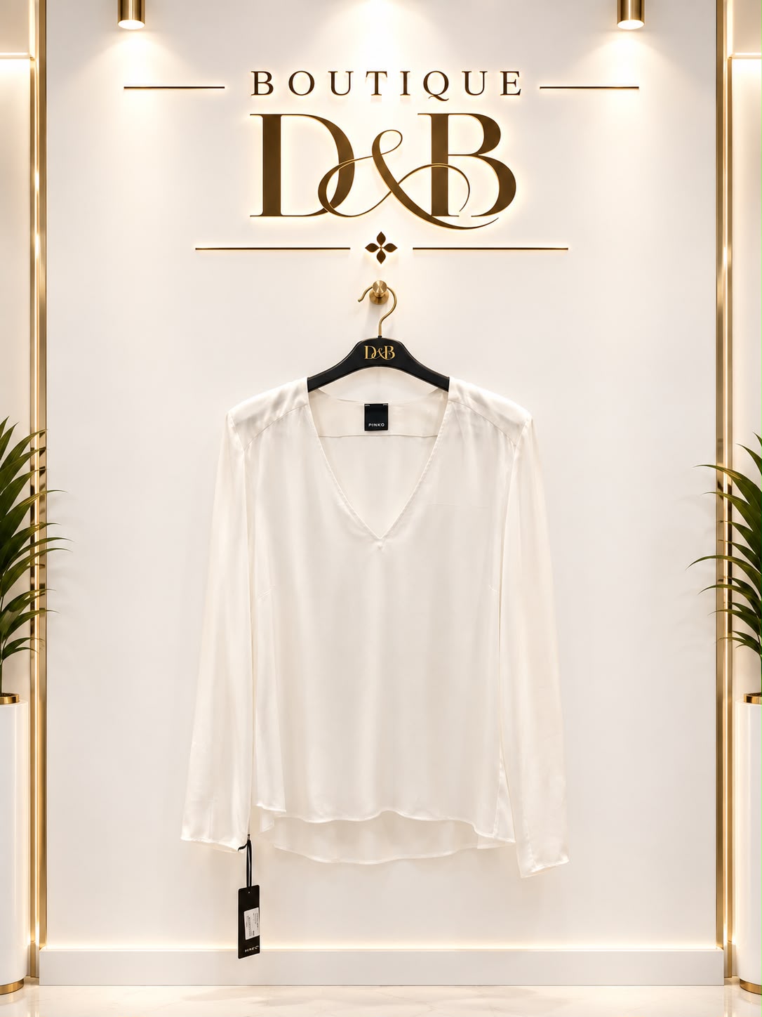 Blusa bianca PINKO scollo a V in tessuto fluido