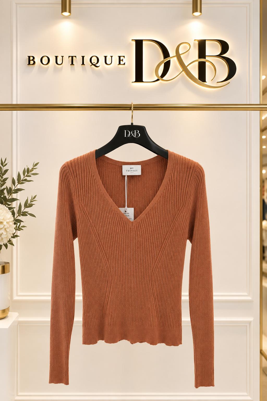 Maglia cammello Nenette a costine scollo a V